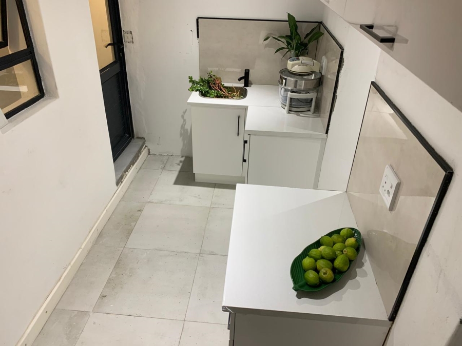 To Let 1 Bedroom Property for Rent in Marina Da Gama Western Cape